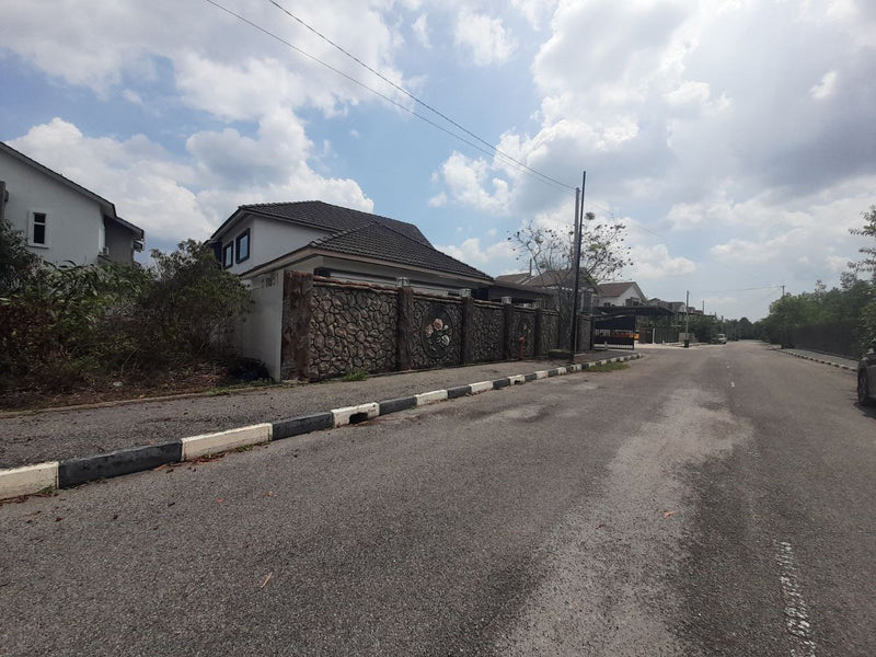 Double Storey Semi D Taman Sinar Intan 3 Corner Lot 1.5m