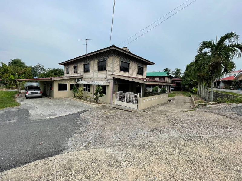 Rumah Kampung 2 Tingkat Guar Chempedak Tanah Luas 320k